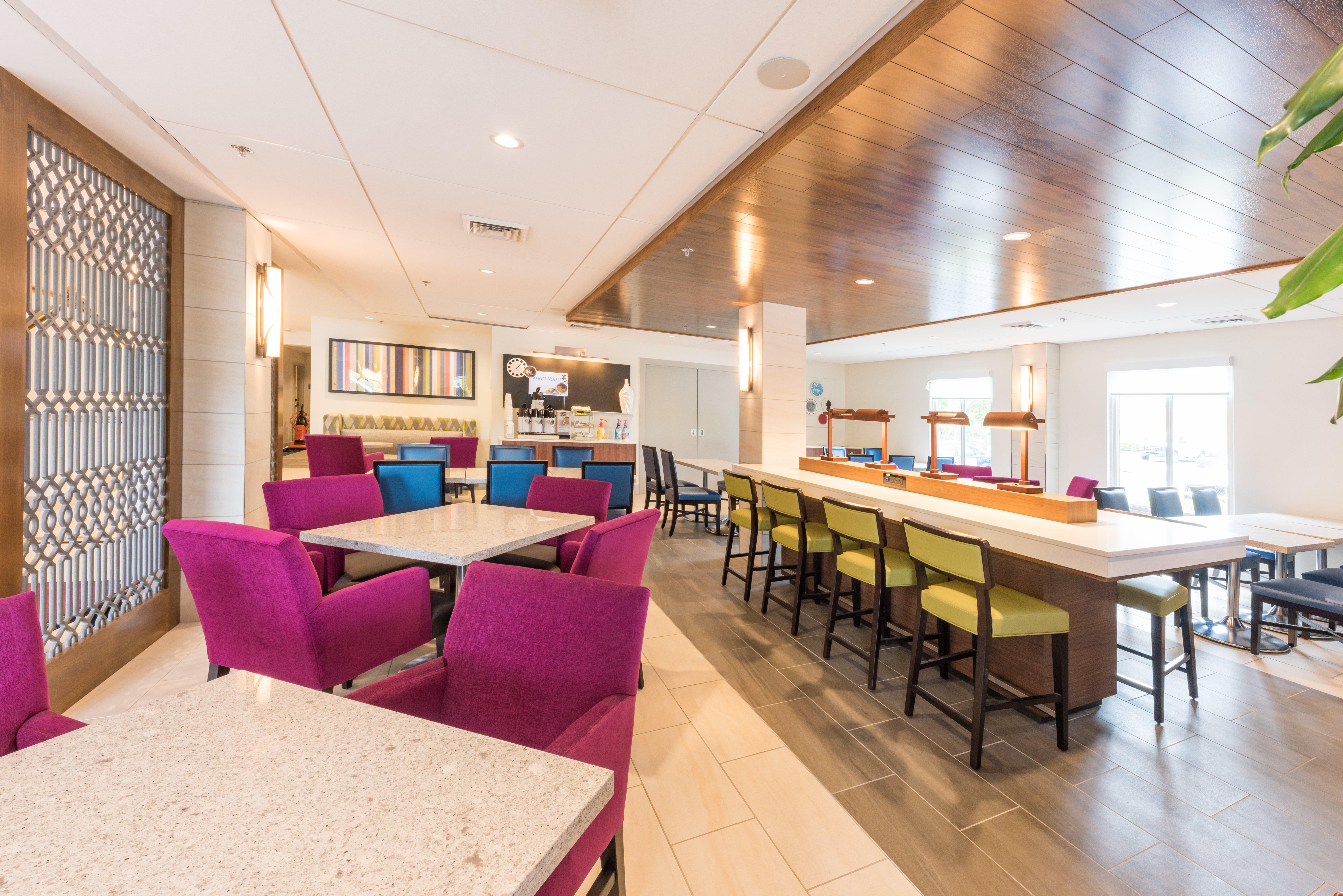 Holiday Inn Express Charleston Us Highway 17 & I-526 By Ihg Экстерьер фото