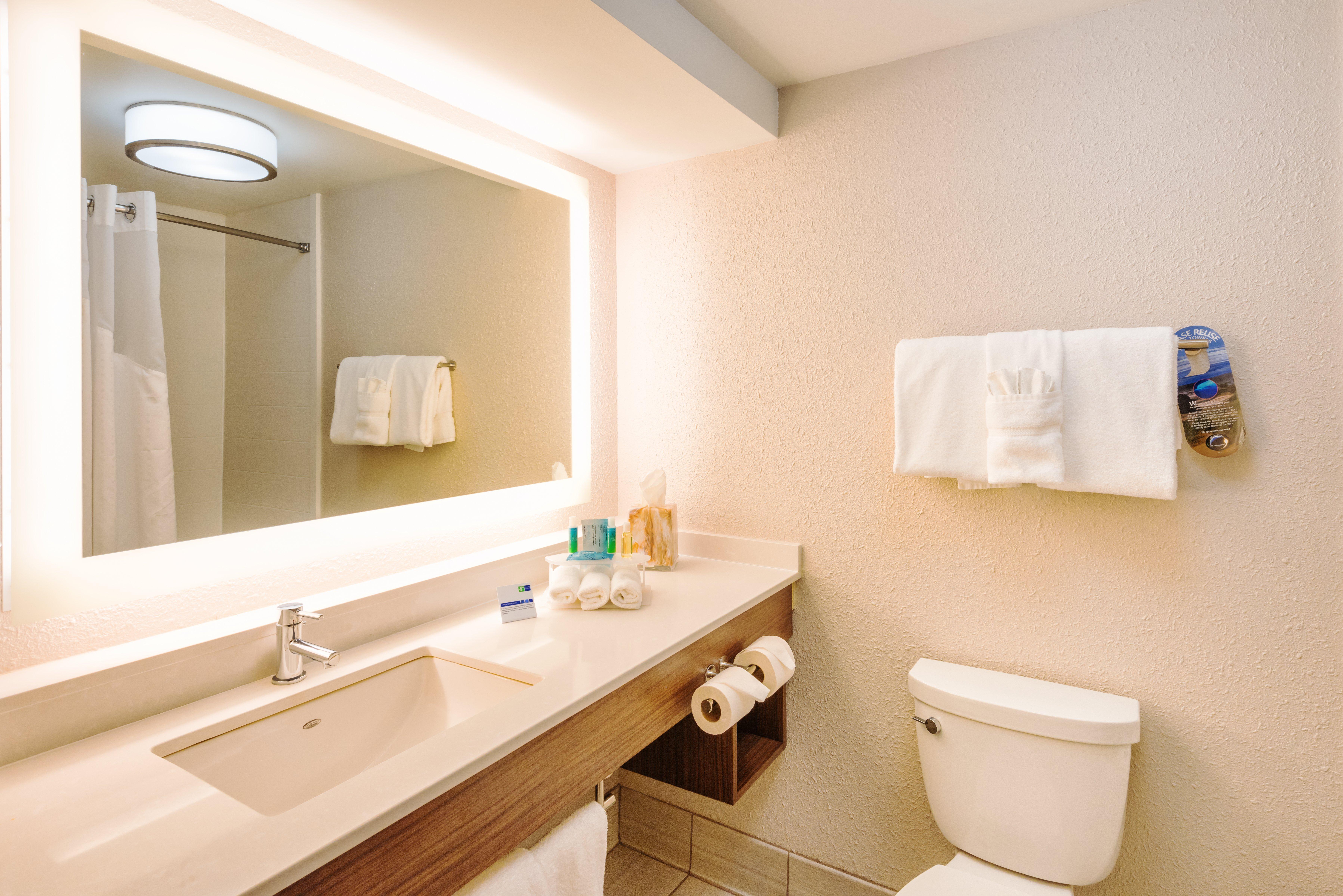 Holiday Inn Express Charleston Us Highway 17 & I-526 By Ihg Экстерьер фото