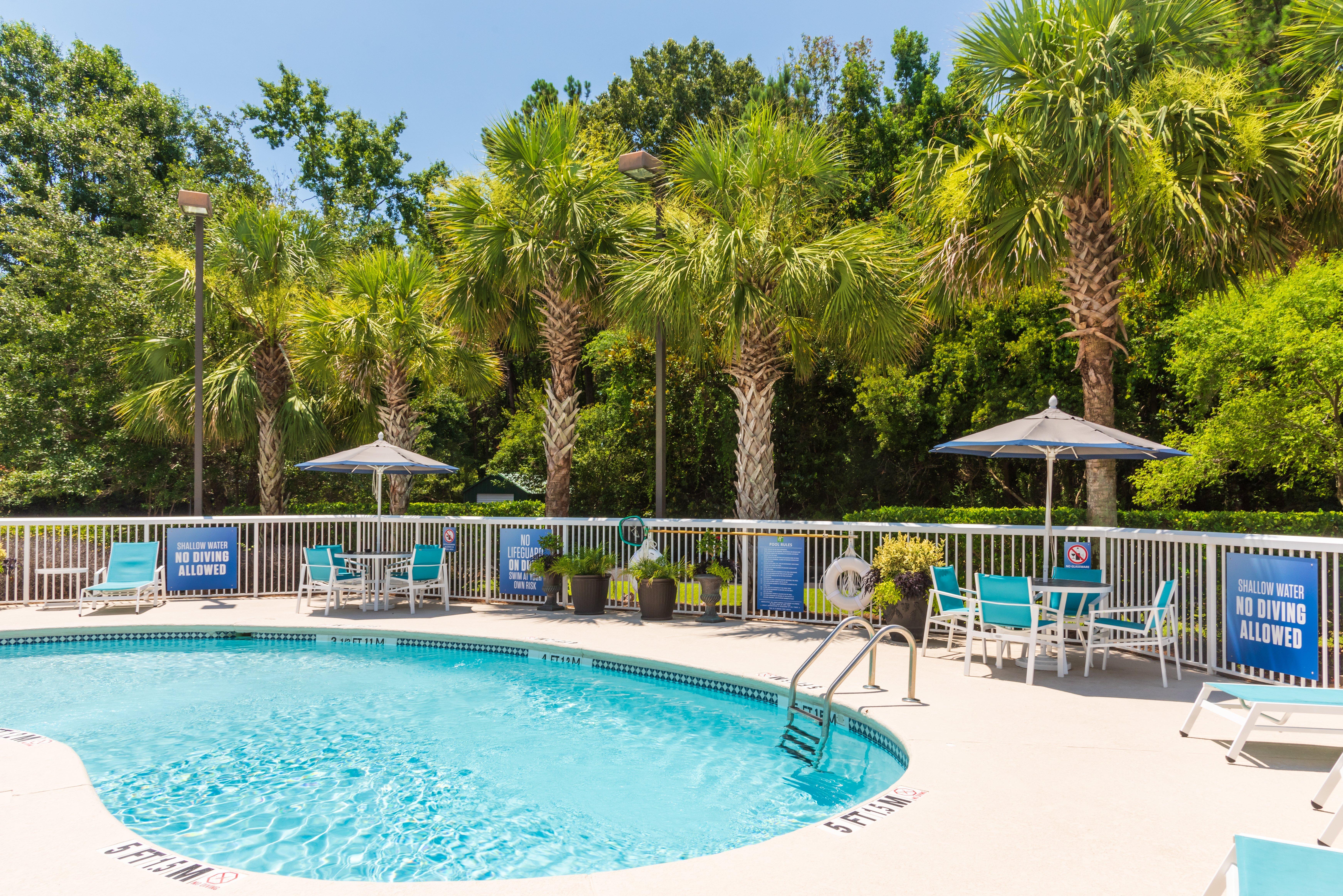 Holiday Inn Express Charleston Us Highway 17 & I-526 By Ihg Экстерьер фото