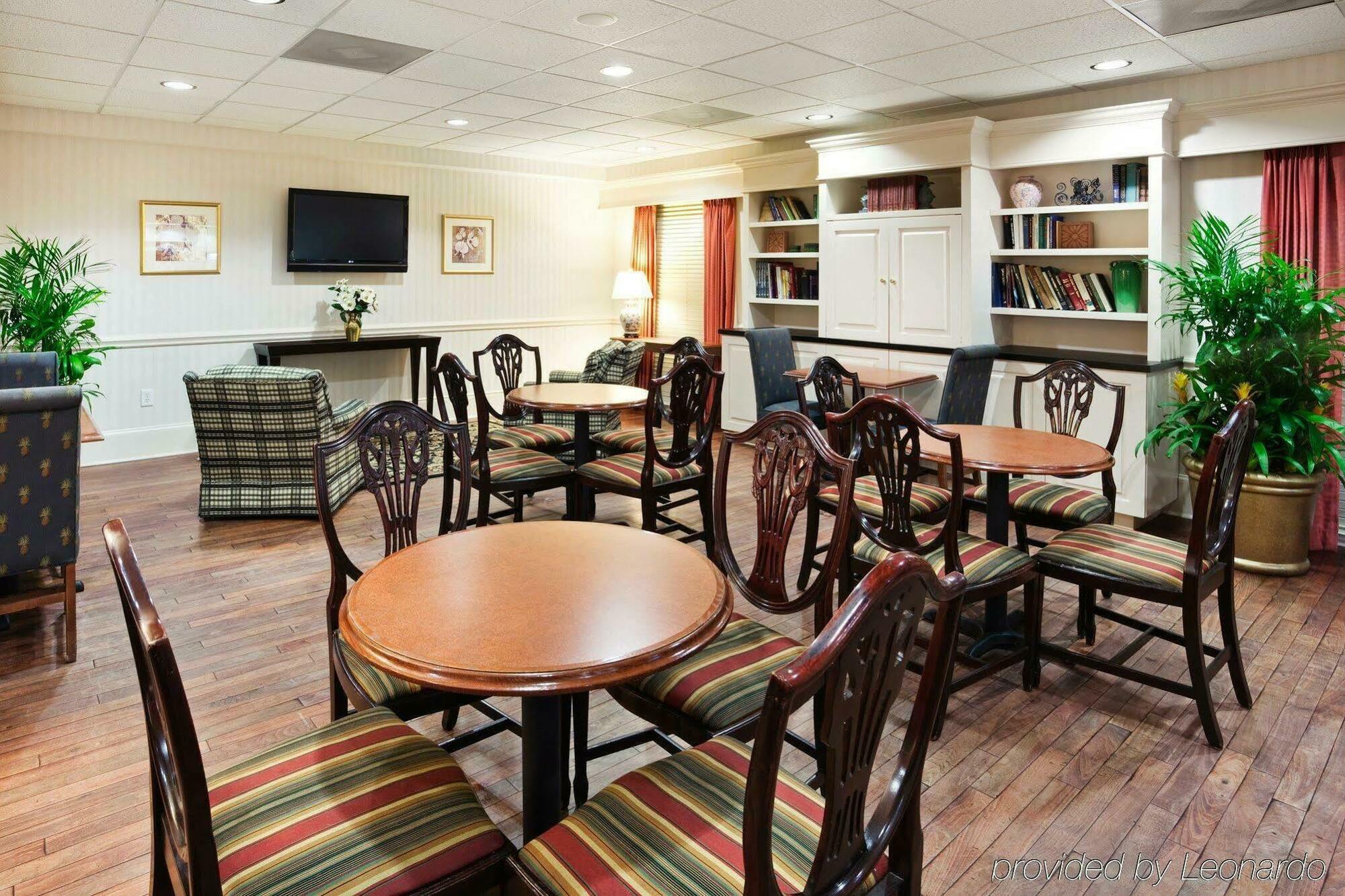 Holiday Inn Express Charleston Us Highway 17 & I-526 By Ihg Экстерьер фото